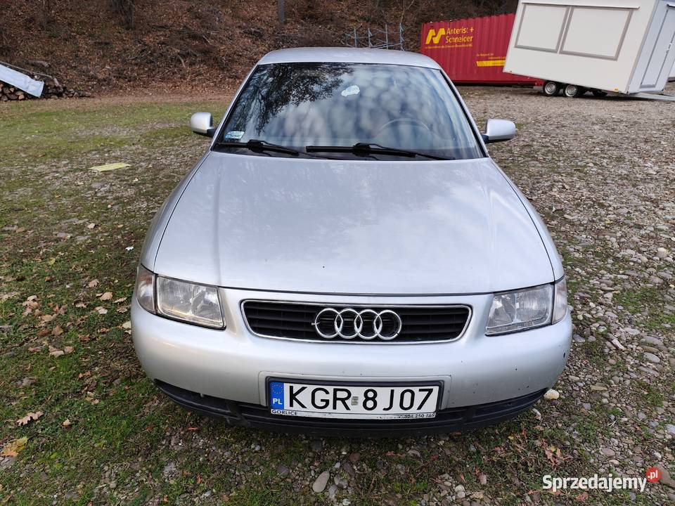 Audi A 3 16 benzyna 5 drzwi 180000 manualna Zakliczyn sprzedam
