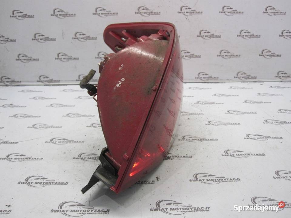 HYUNDAI I20 I 10r lampa lewa tył 924011J0