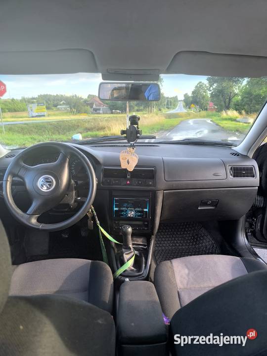 Golf 4 16 16v lpg 2000r podkarpackie Stobierna sprzedam