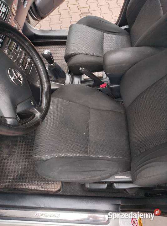 Toyota Avensis 20d 2005r stan Starachowice
