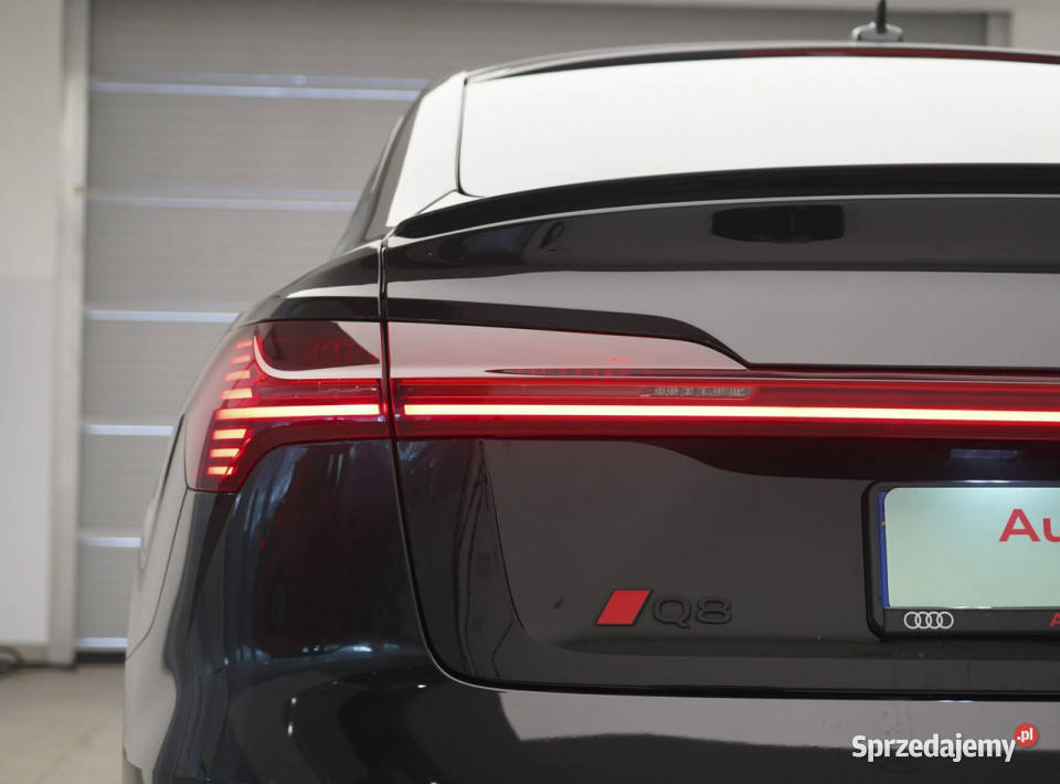 Audi Q8 Sportback etron 55 408 Quattro Sline lakier metallic Kielce sprzedam