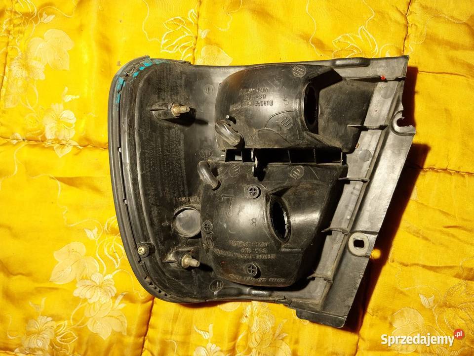 Lewa lampa tył Suzuki Swift sedan sprzedam