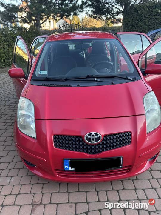 Toyota Yaris 13 benzyna stan Krosno sprzedam