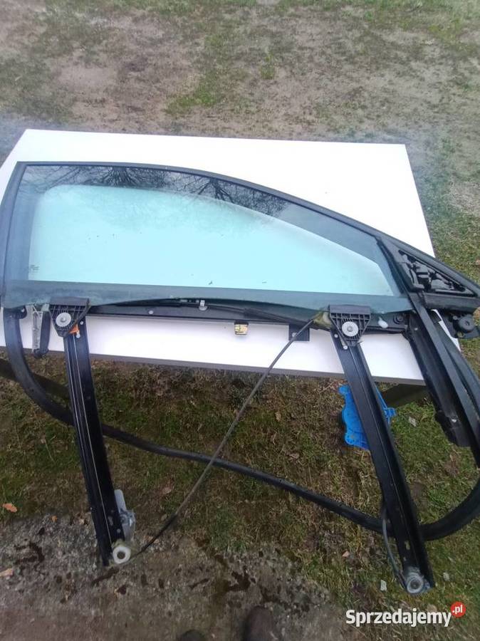 Szyby boczne audi a4b7