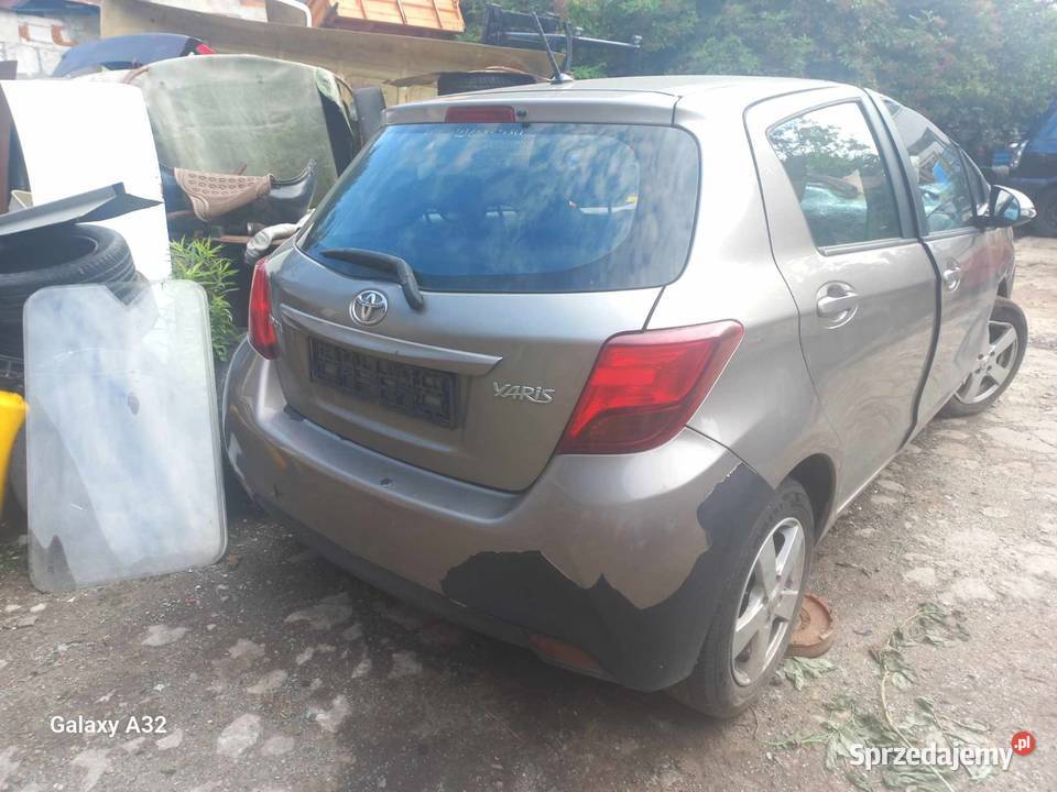 Części toyota yaris 3 2014 maska zderzak lampy Kraków