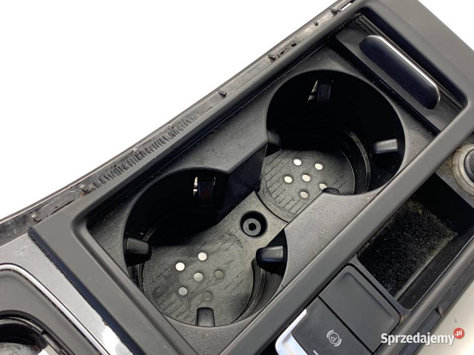 UCHWYT NA NAPOJE VW GOLF VII 5G1863245F osobowe podkarpackie