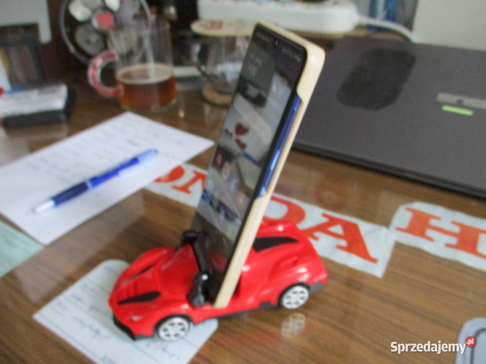 Uchwyt na telefon w stylu samochodu sportowego Zielona Góra
