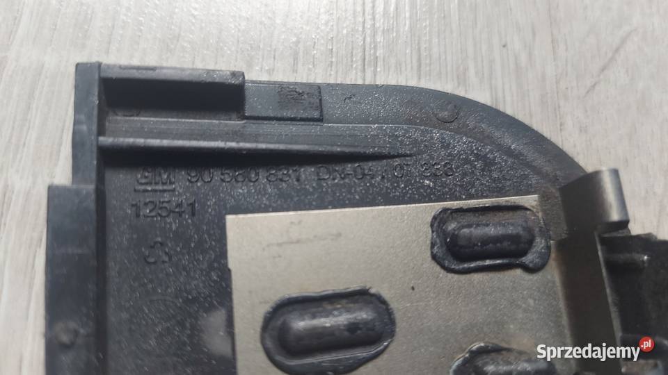 Zaślepka zderzaka haka opel zafira a 90580831 osobowe Bolesławiec