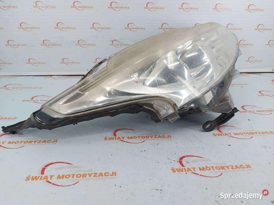 PEUGEOT 208 I lampa prawa przód ANGLIK osobowe Oświetlenie Kielce sprzedam