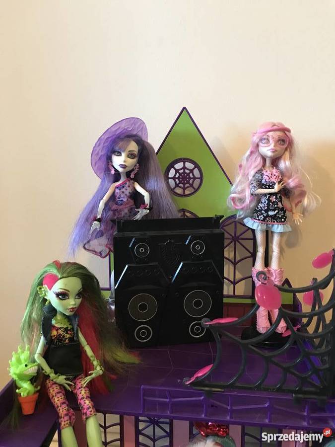 Straszyceum plus 20 lalek Tarnów