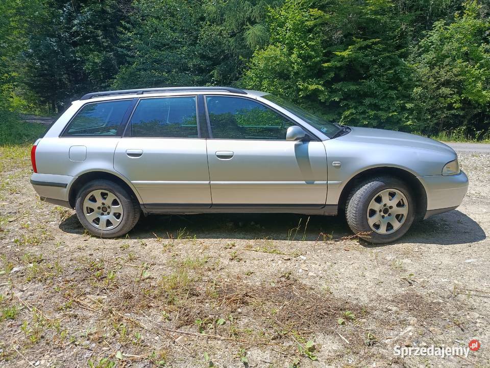 Audi A4 Audi A4 B5 Avant lift 18T PBLPG hak nowa A4 Bircza