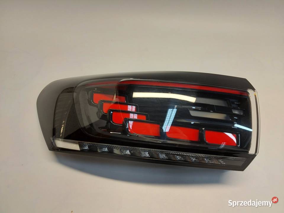 VW ID4 11A 2024r SUV 5D LAMPA LEWY TYŁ HIGH QLED