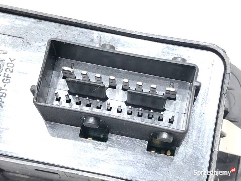 PRZEŁĄCZNIK SZYB PEUGEOT 2008 I 96749624ZD osobowe sprzedam