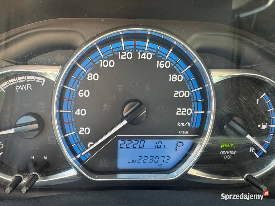 Toyota Yaris 15 Hybryda Comfort 75 2016r nieuszkodzony Yaris Nisko
