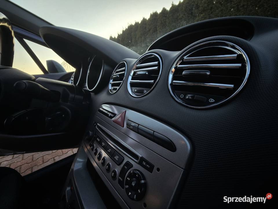 Peugeot 308 2011 benzynaNiski Przebieg centralny zamek wielkopolskie Orpiszew