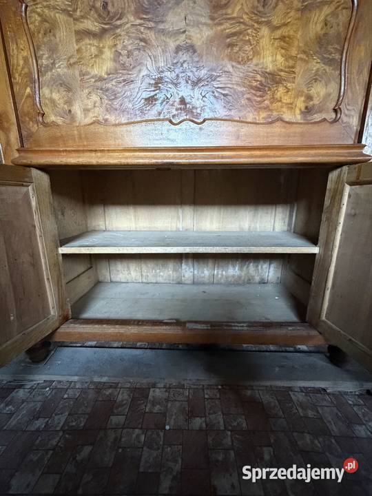 Kredens drewniany w stylu ludwikowskim do Pomiany