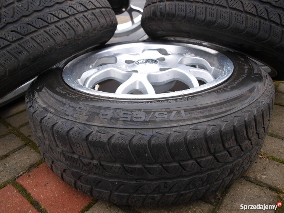 VOLVO V40 S40 Alufelgi alukoła 15 z oponami Koła i felgi Kalisz sprzedam
