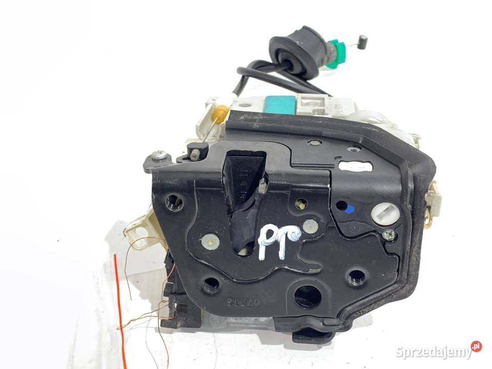 ZAMEK DRZWI PRAWY PRZÓD AUDI A4 B9 Kombi osobowe Zamki, wkładki i kluczyki