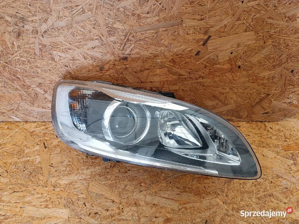 LAMPA PRAWY PRZÓD EU XENON VOLVO S60 V60 LIFT