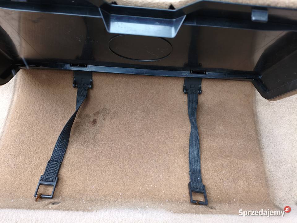 Mercedes W124 półka tylna sedan kremowa pod osobowe Skarżysko-Kamienna