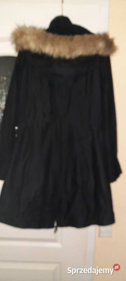 Kurtka czarna ocieplana z kapturem Lublin