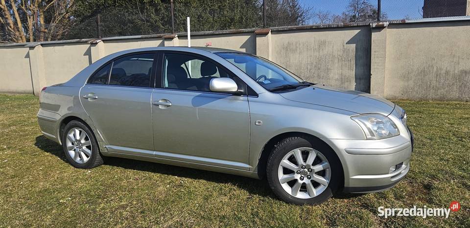 Toyota Avensis T25 sedan 18 Benzyna 2004 Mietków