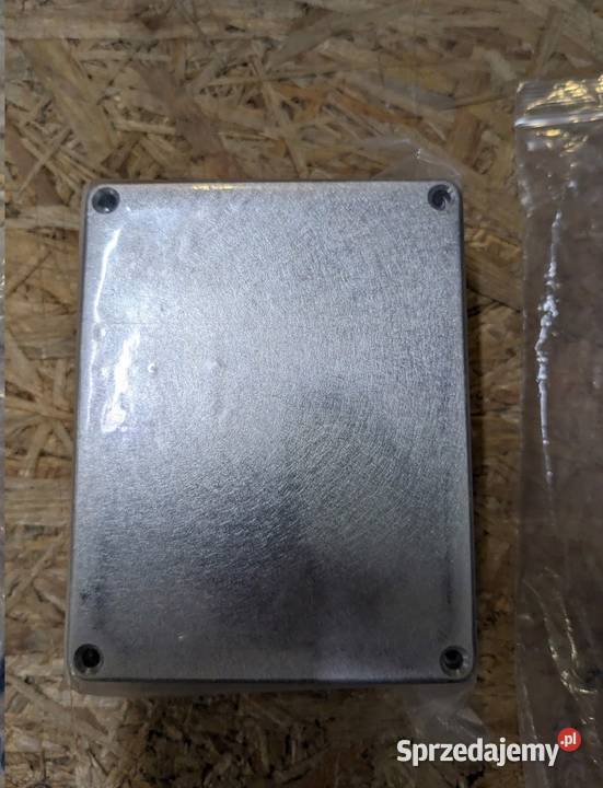 Obudowa uniwersalna o wymiarach X 89mm Y114mm Maniowy