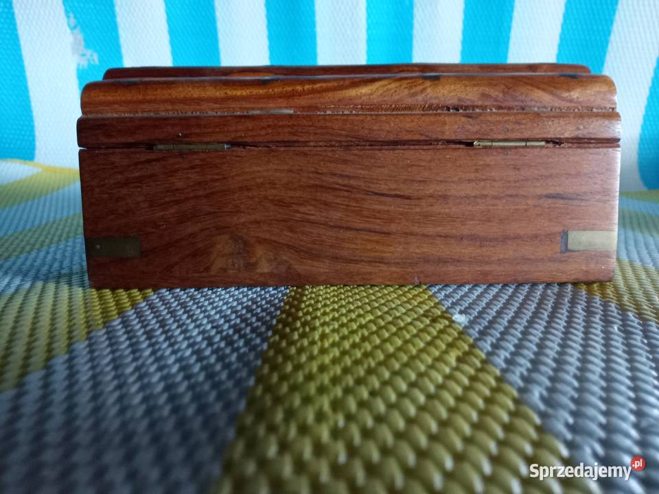 Szkatułkę sprzedam Borówno sprzedam
