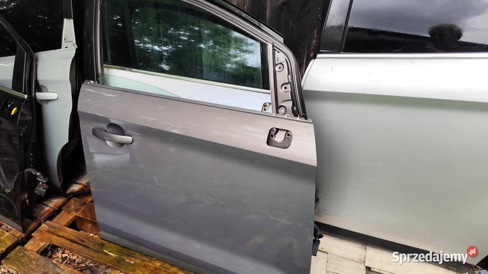 Sprzedam drzwi przednie do Ford Kuga 1