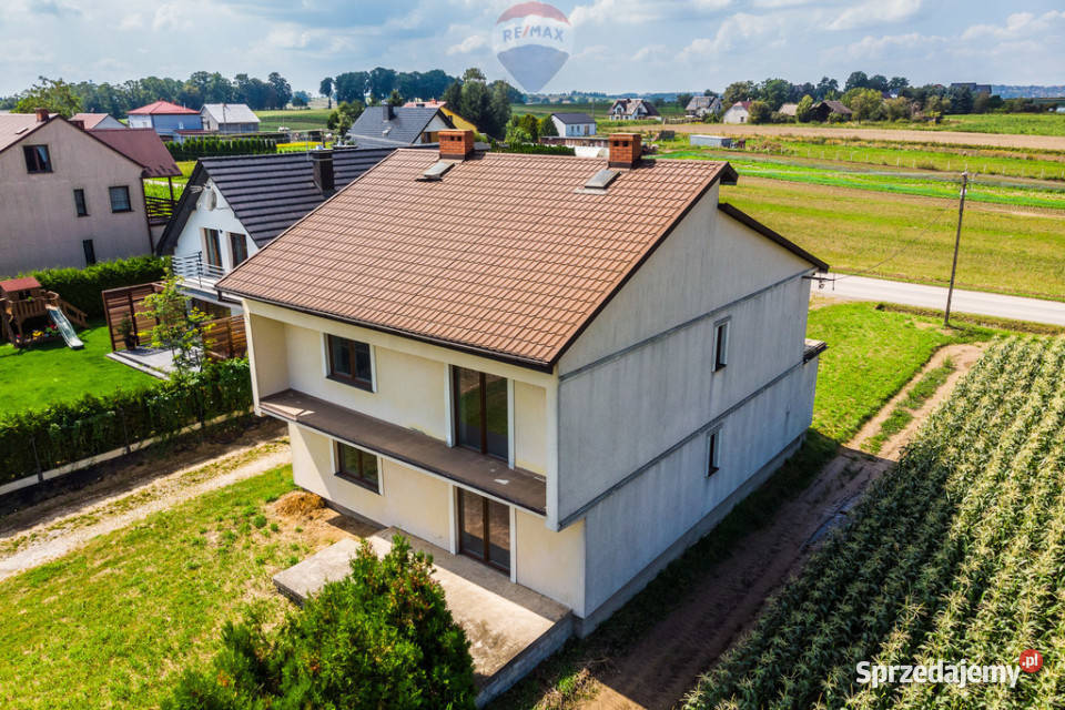 Dom z dużą działką wolnostojący