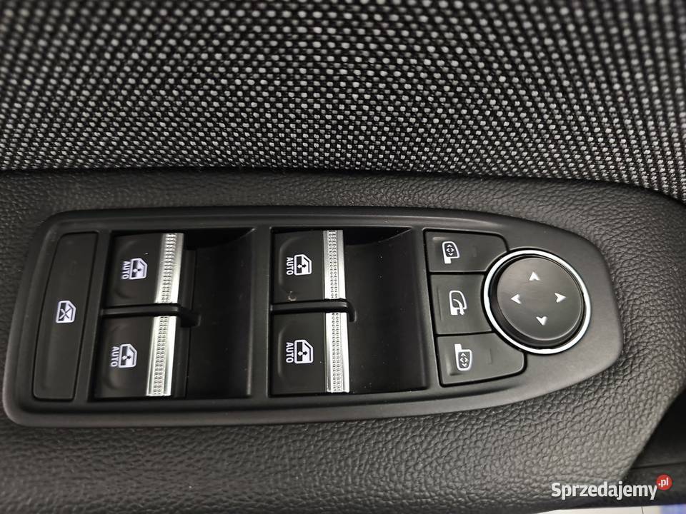 Captur 10 TCe Techno 2024RPakiet Winter Techno relingi dachowe