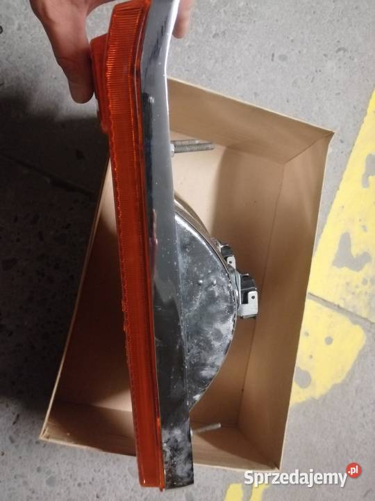 Fiat 125p nowa lampa tylna lewa PRL Kraków