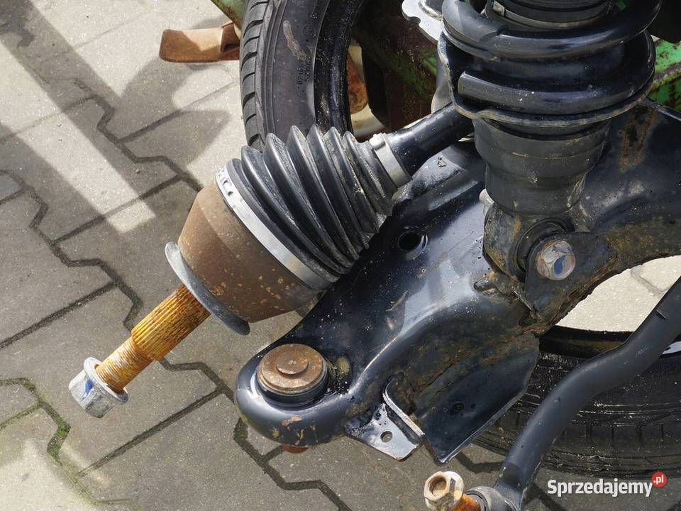 PÓŁOŚ PRZÓD PRAWA PRZEDNIA INFINITI QX80 2010 Nowy Tomyśl sprzedam