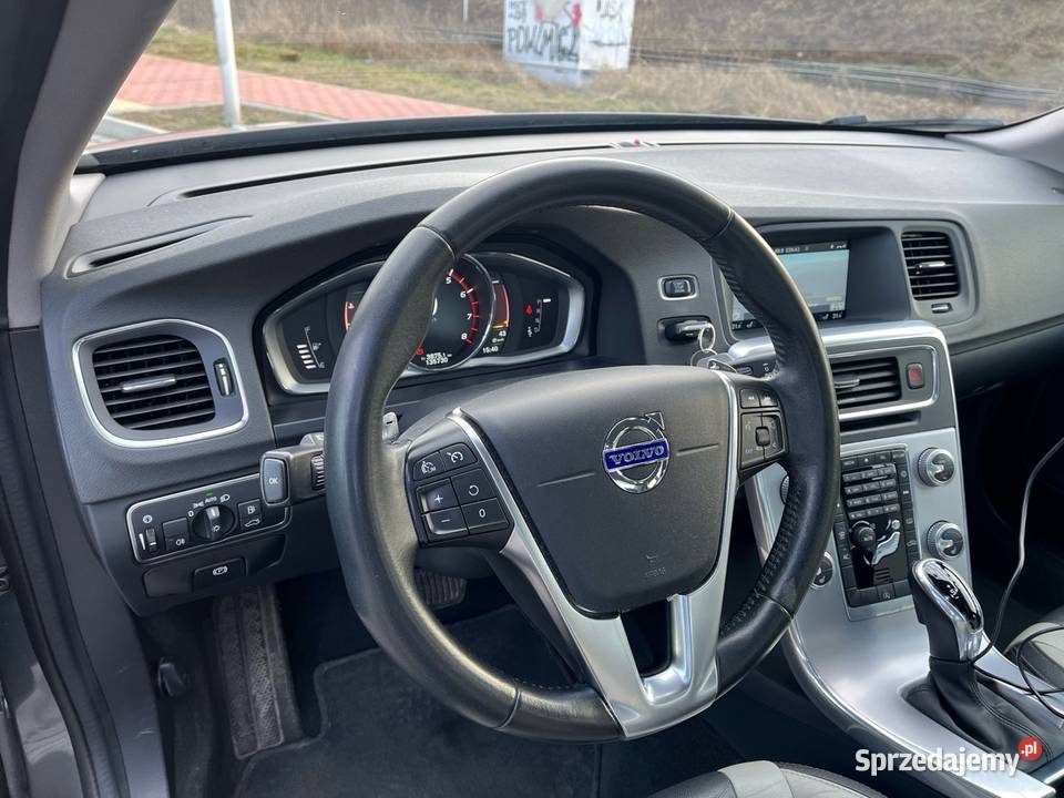 Volvo S60 CC T5 AWD Summum Salon Polska benzyna Łuczyce