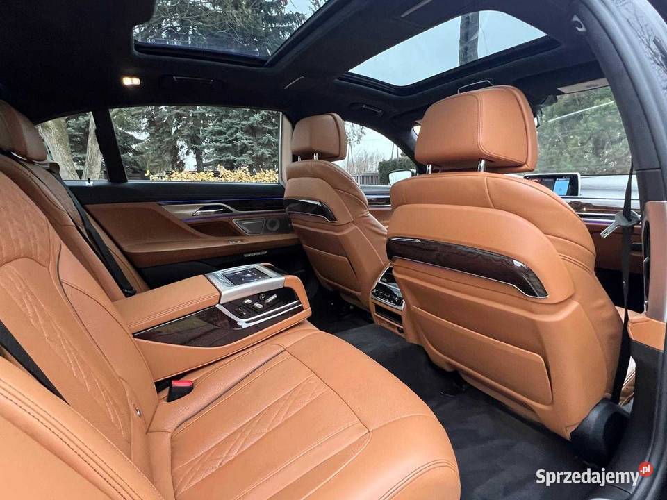 BMW M760Li V12 G12 66 Benzyna 610 4x4 2018r Luboń