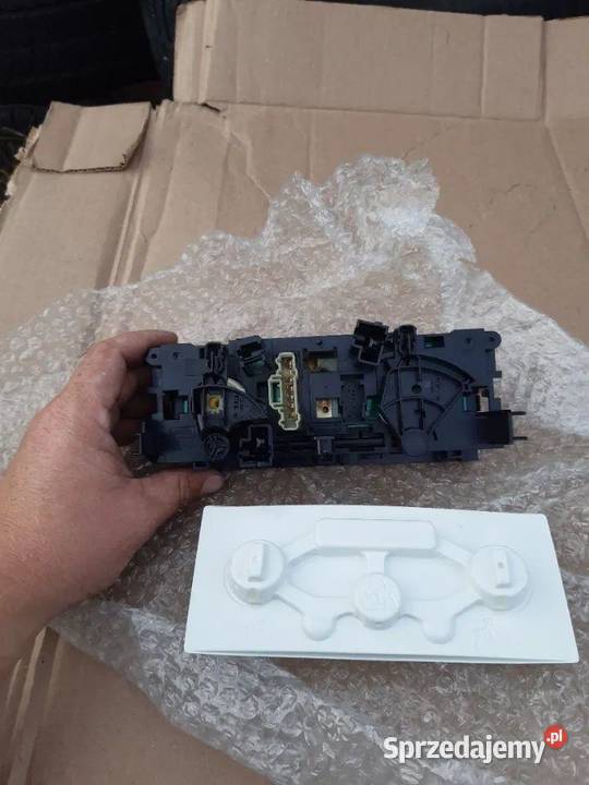 Panel nawiewu Peugeot 207 6452Q4 69910011