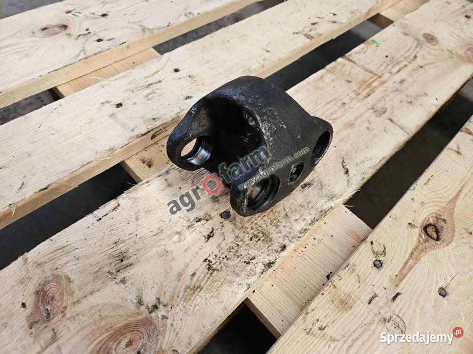 Łącznik półosi Valtra N111 N121 N141 Byków