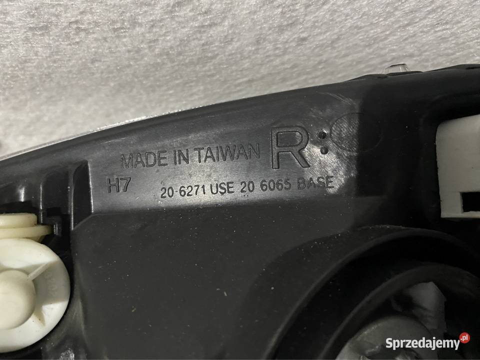 Lampa prawa Nowa Opel Corsa c combo c Jasienica