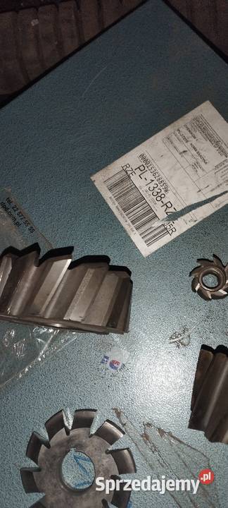 Frezy tokarskie sprzedam
