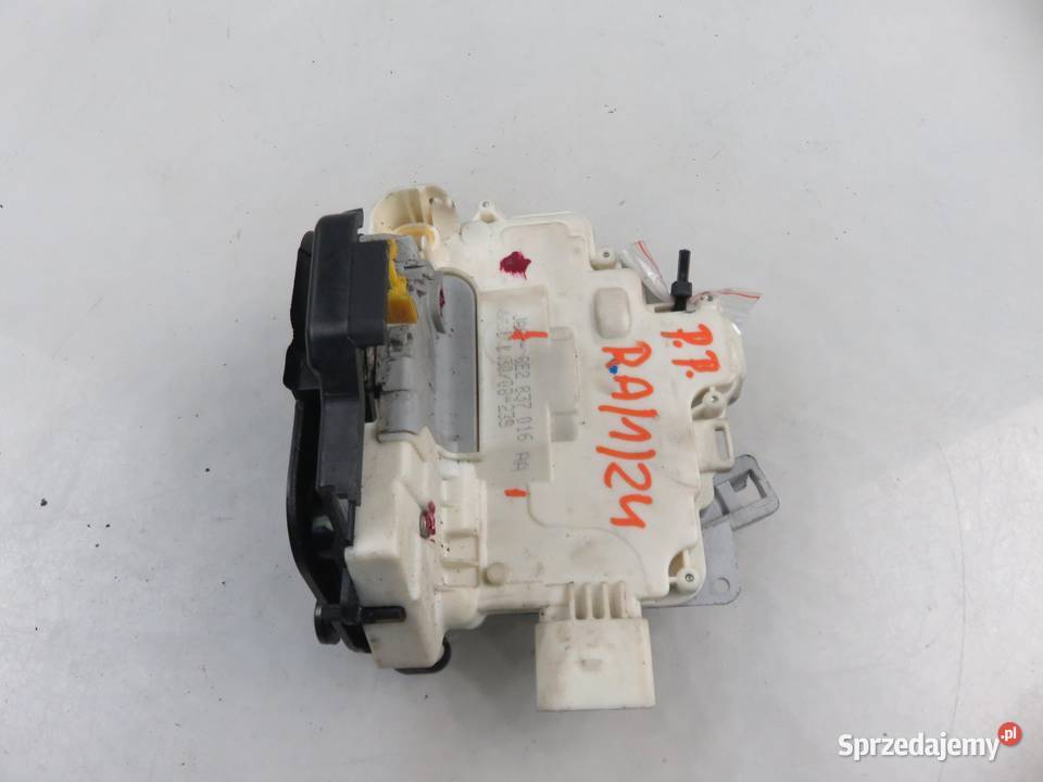ZAMEK PRAWY PRZEDNI AUDI A4 B7 8E2837016AA osobowe