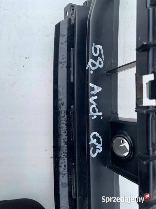 KRATKA ZDERZAKA PRZÓD PRZEDNIA AUDI Q3 II SLINE osobowe wielkopolskie