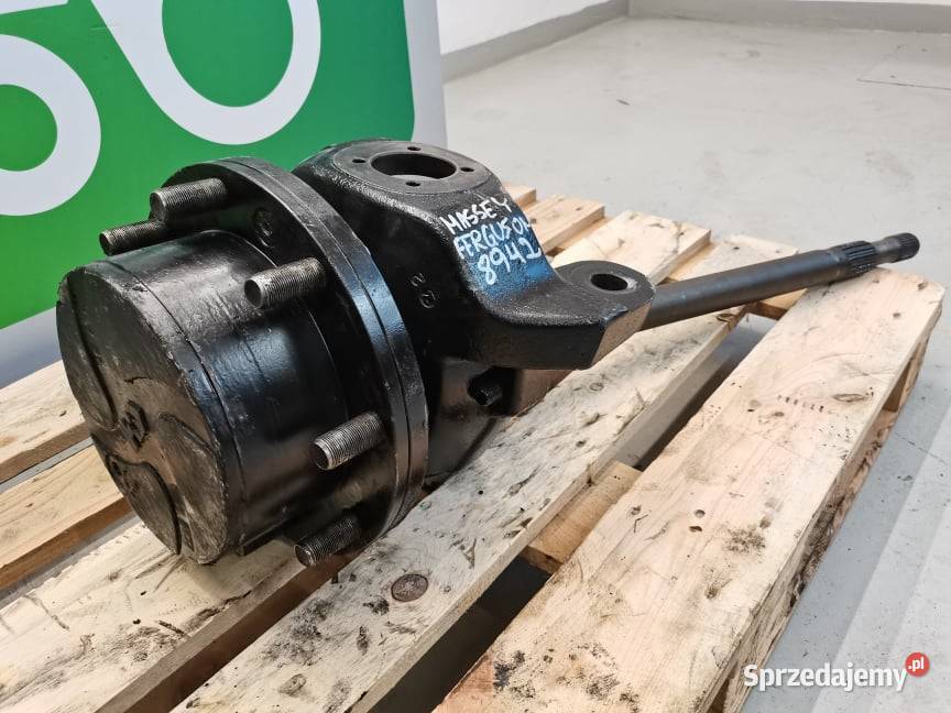 Zwolnica Zwrotnica Półoś Massey Ferguson 8947 Wilkowo sprzedam