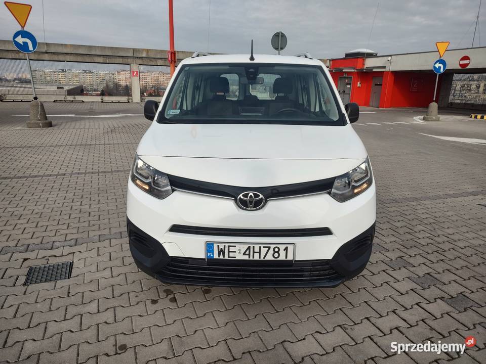Toyota Proace City Verso 15 d4d2021r navi nawigacja Kielce