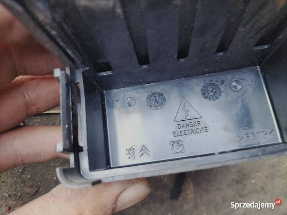 Skrzynka bezpieczników PEUGEOT CITROEN FIAT osobowe Wyposażenie wnętrza Kamień-Kolonia sprzedam