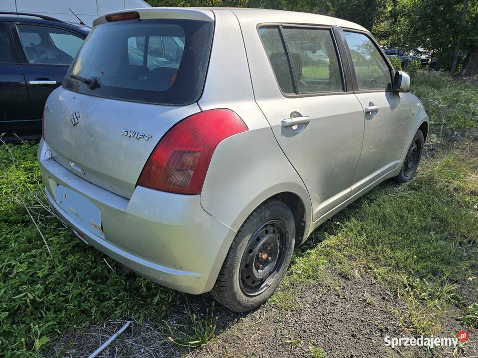 Suzuki swift 2006 13 GAZ 5 dzwi nie reaguje na elektryczne szyby Swift opolskie Opole
