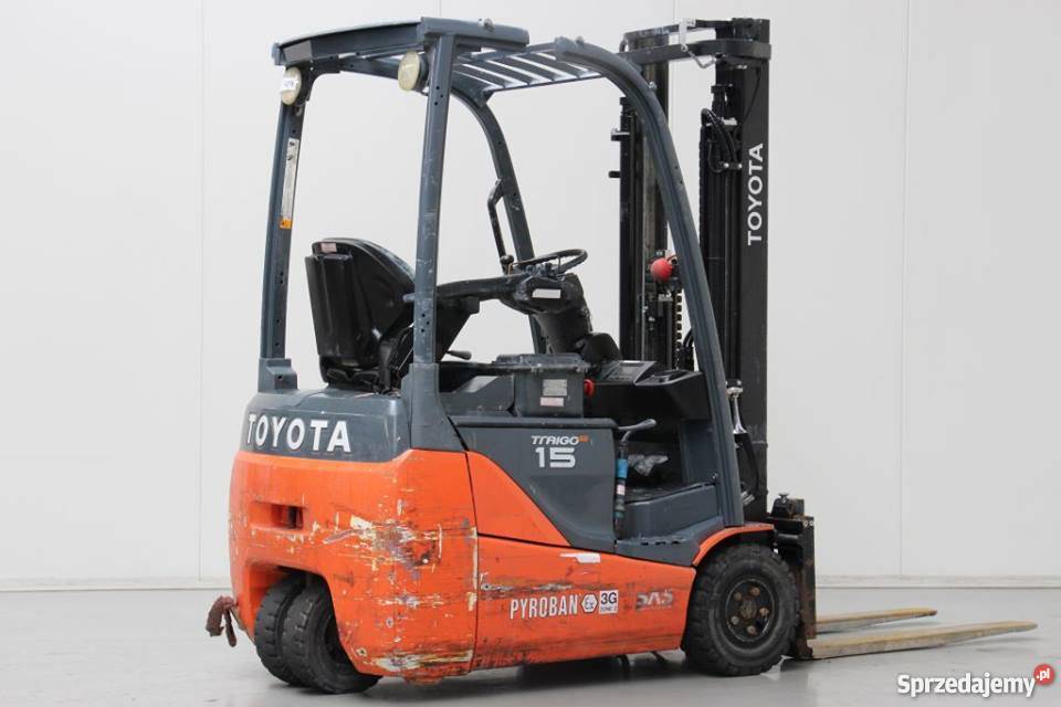 Wózek widłowy 3 kołowy 8FBET15 Toyota 2010r 33m mazowieckie