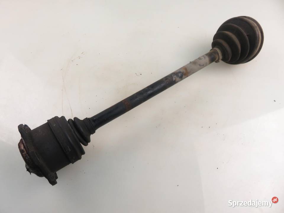 PÓŁOŚ PRAWA PRZEDNIA VW PASSAT B5 19 TDI AVB