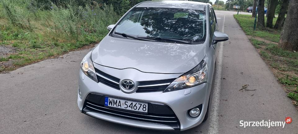 Toyota Verso mazowieckie Maków Mazowiecki
