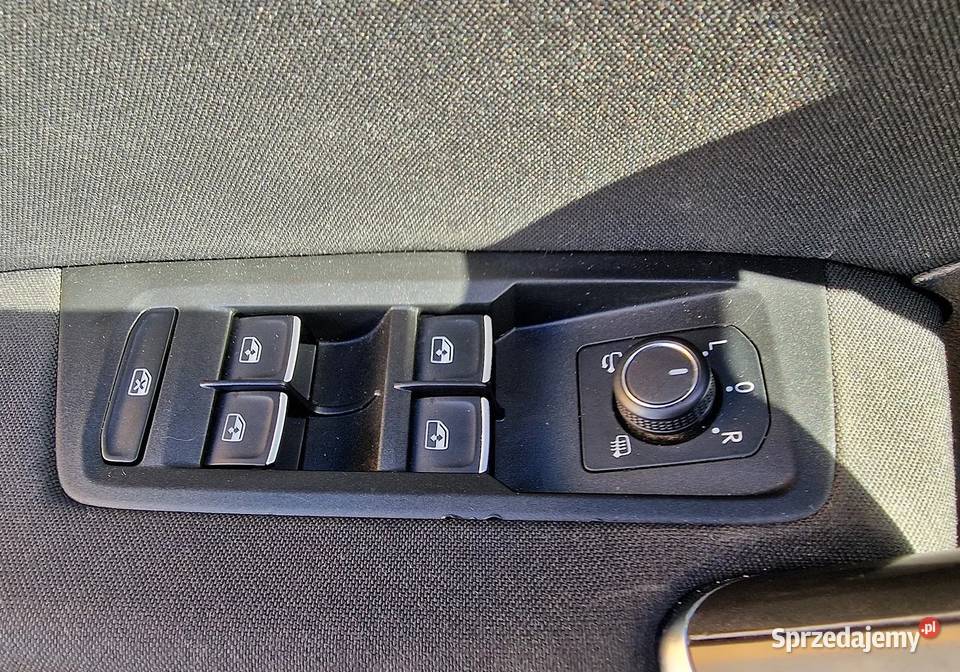 VW Touran 20 TDi 150 DSG 150 7 osobowy diesel Warszawa