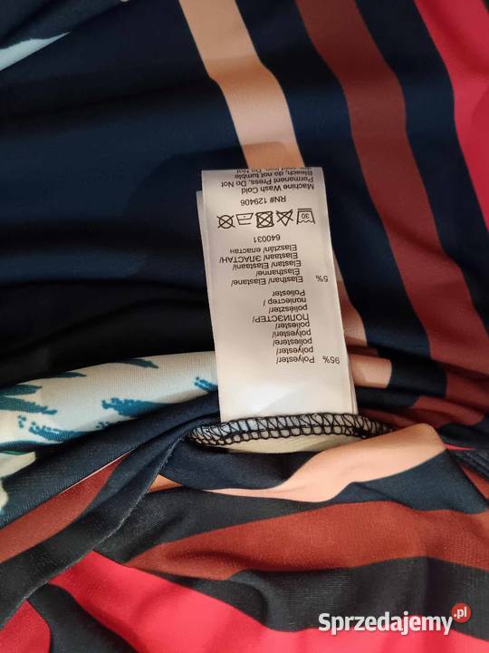Elegancka długa sukienka z wiązanym paskiem Spódnice i sukienki pomorskie Wejherowo